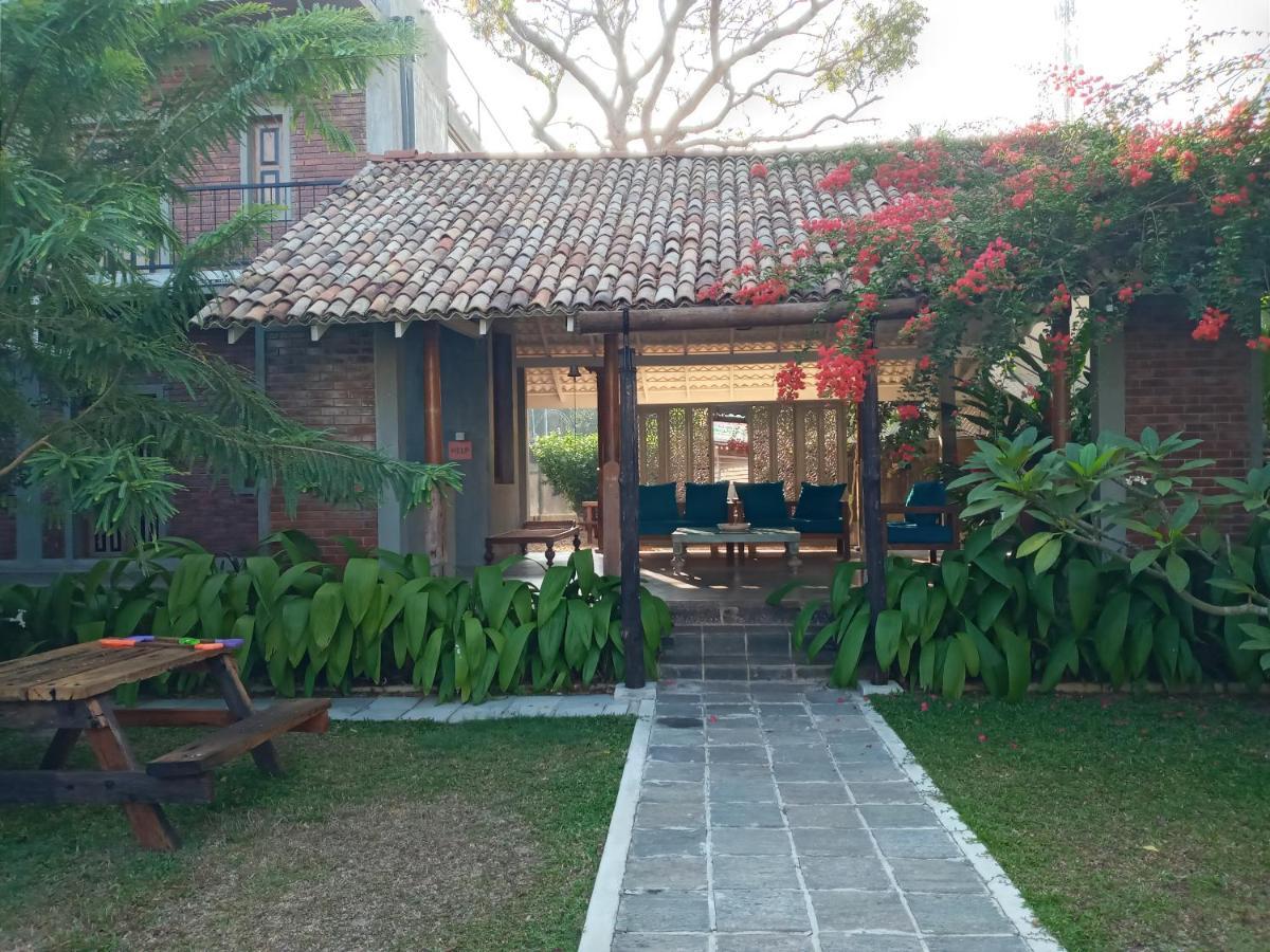 N 34 Mirissa Exterior foto