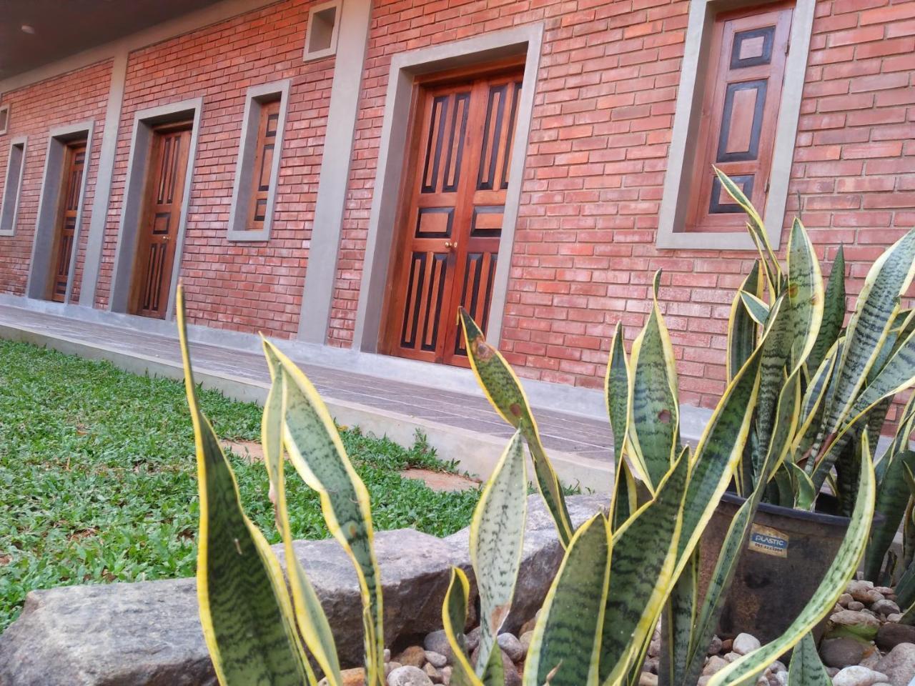 N 34 Mirissa Exterior foto