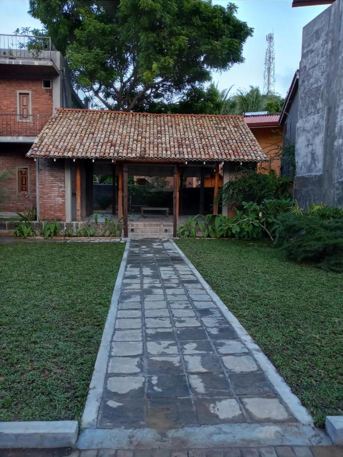 N 34 Mirissa Exterior foto
