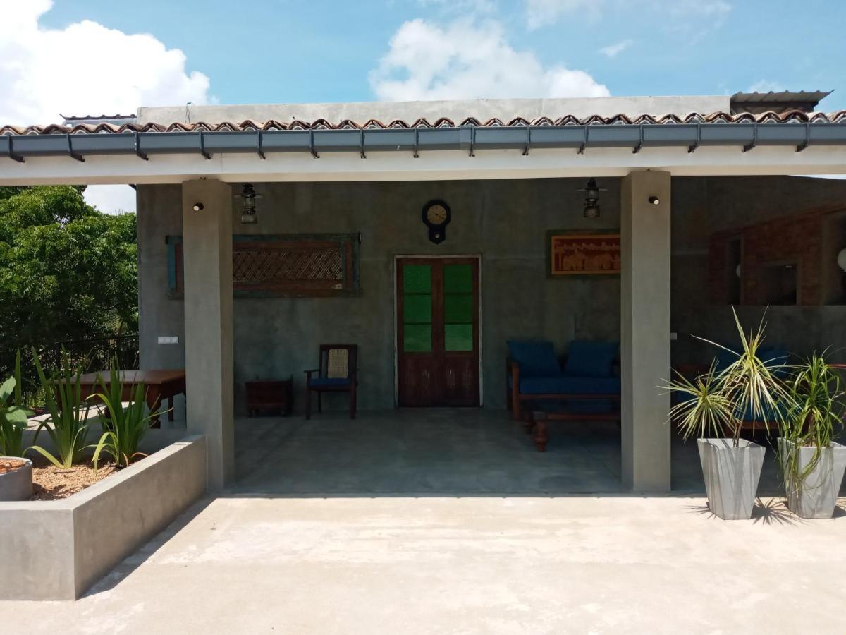 N 34 Mirissa Exterior foto